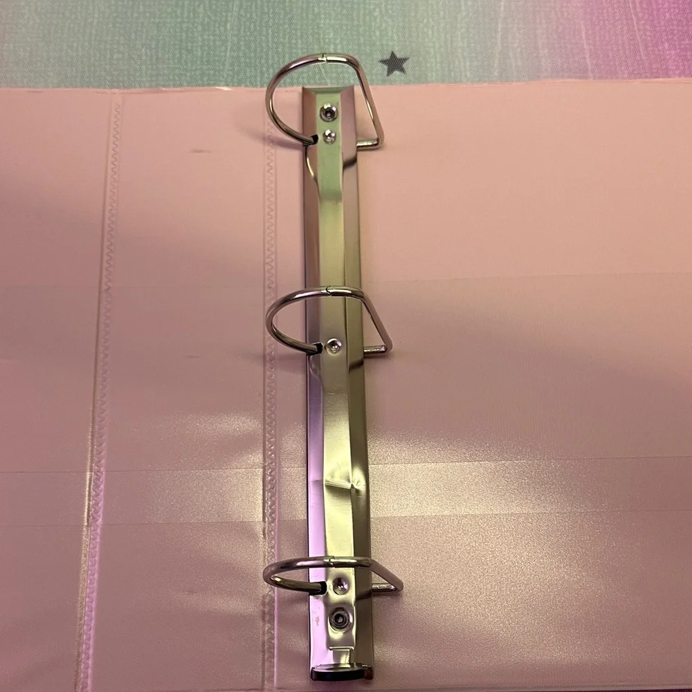 Avery Heavy Duty 3-Ring Binder in Light Pink